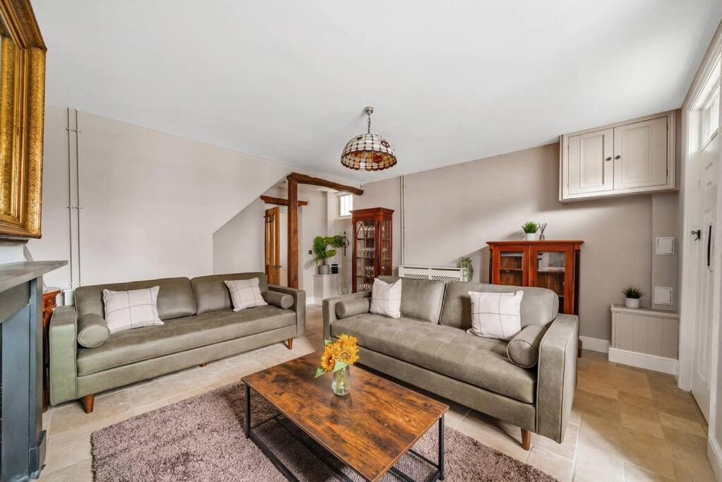 Fox Cottage, Within 5 Min Walk Of Bicester Village Экстерьер фото