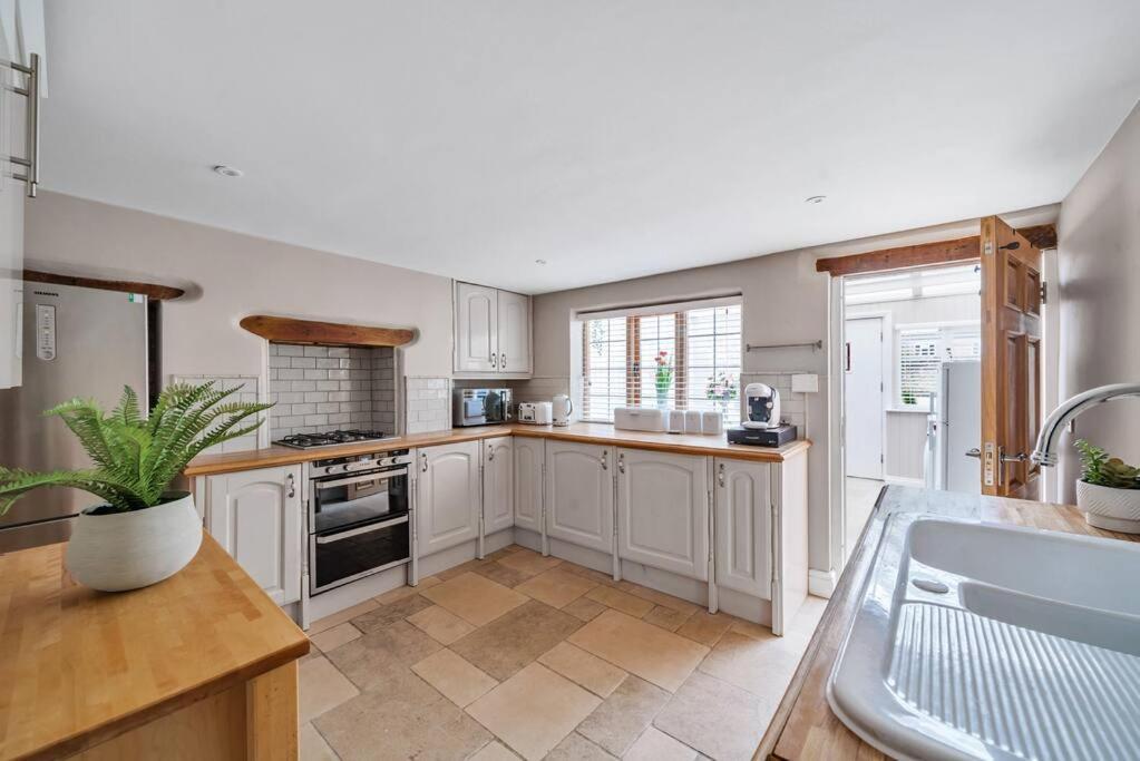 Fox Cottage, Within 5 Min Walk Of Bicester Village Экстерьер фото