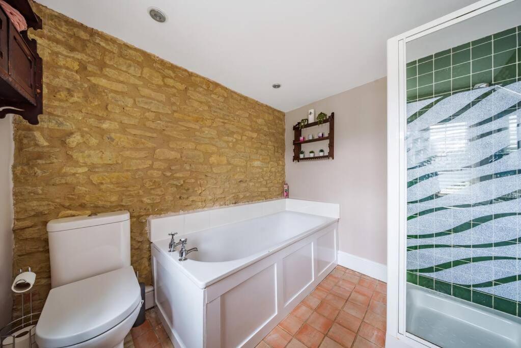 Fox Cottage, Within 5 Min Walk Of Bicester Village Экстерьер фото