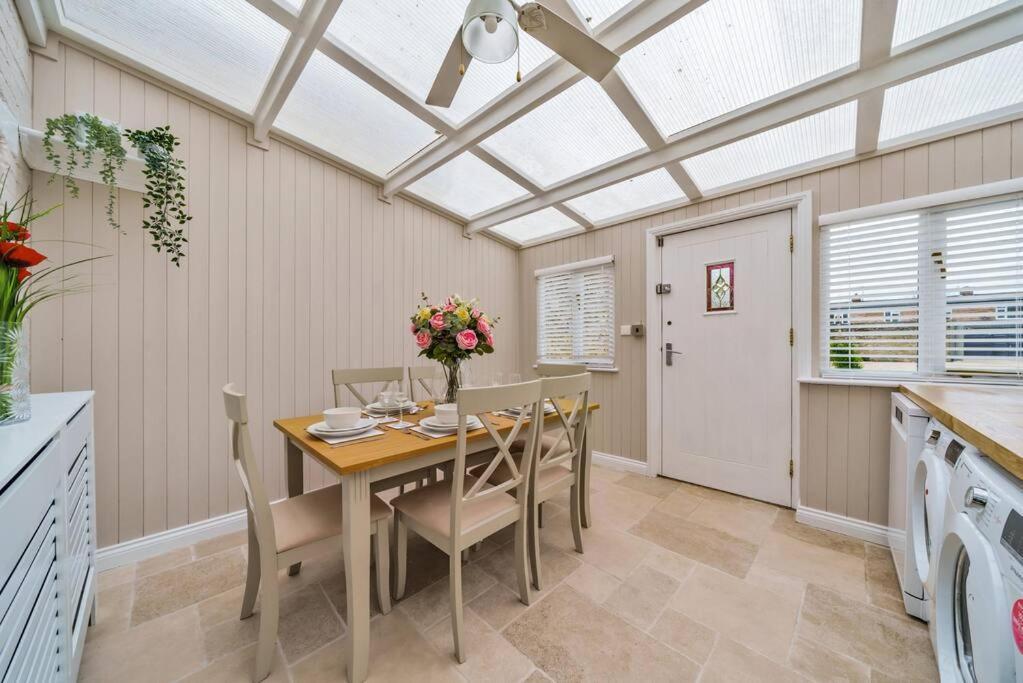 Fox Cottage, Within 5 Min Walk Of Bicester Village Экстерьер фото