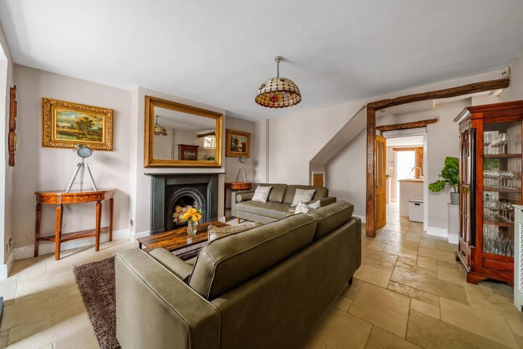 Fox Cottage, Within 5 Min Walk Of Bicester Village Экстерьер фото